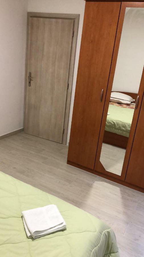 Apartmans And Rooms "Slavica" Novalja Dış mekan fotoğraf