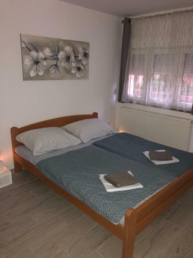 Apartmans And Rooms "Slavica" Novalja Dış mekan fotoğraf