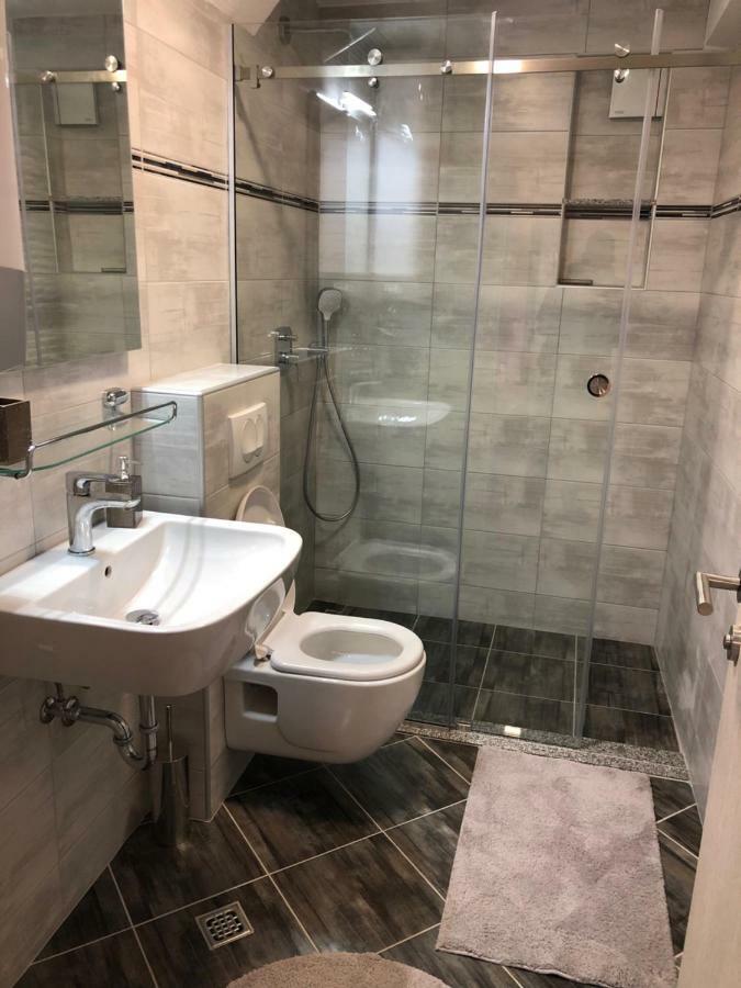 Apartmans And Rooms "Slavica" Novalja Dış mekan fotoğraf
