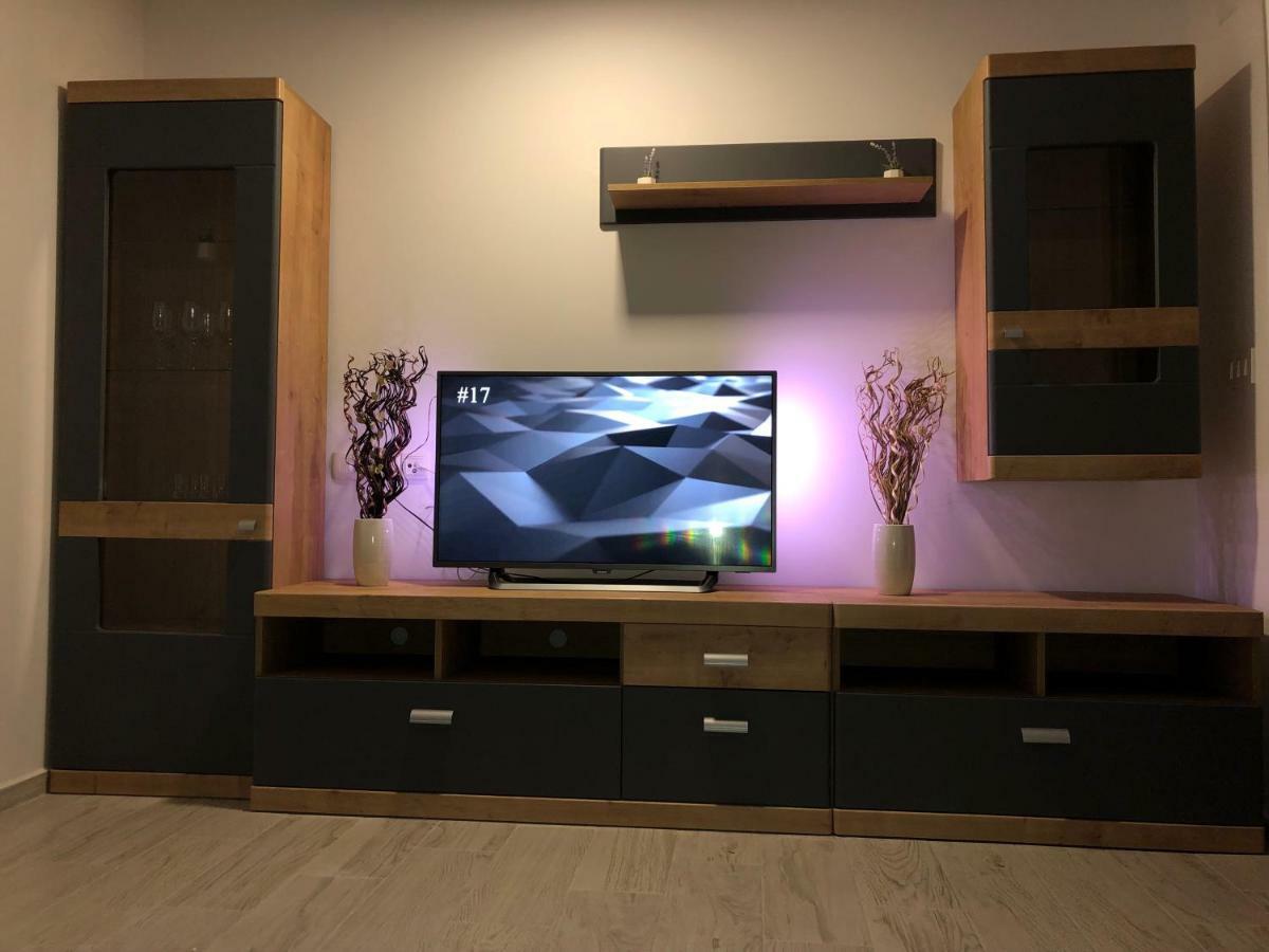 Apartmans And Rooms "Slavica" Novalja Dış mekan fotoğraf
