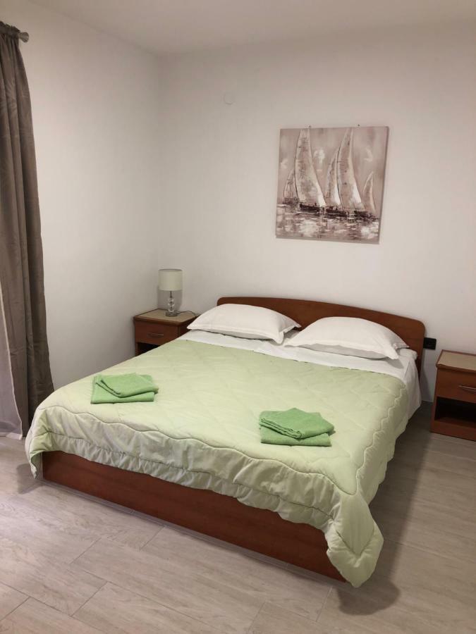 Apartmans And Rooms "Slavica" Novalja Dış mekan fotoğraf